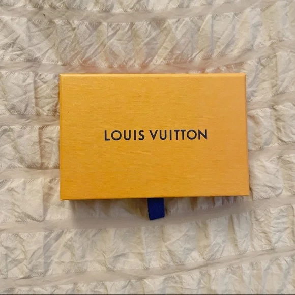 [LOUIS VUITTON] 🆕 RARE Chain Bag Charm Multi-tone Metallic - Picture 2 of 4